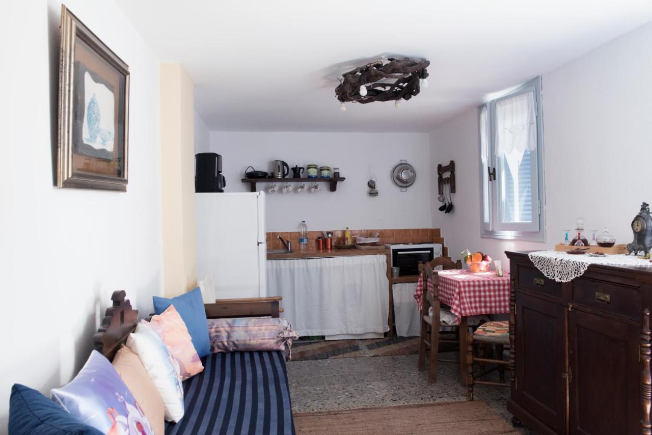 Calderimi Traditional Houses Фира Екстериор снимка